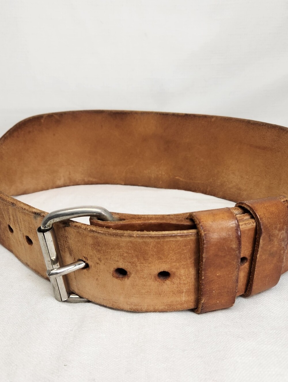 Vintage Altus Mens 28-32 Tan Leather Weight Power Lifting Belt 2 Prong Buckle